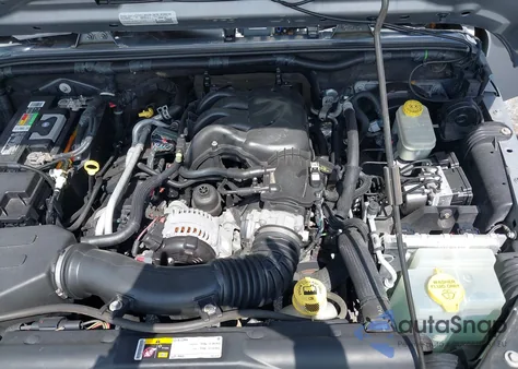 2015 Jeep Wrangler Unlimited Sport z USA, uszkodzony, nr VIN 1C4BJWDG8FL585126